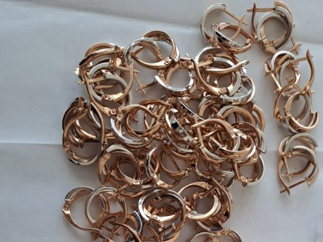 Grop 147 bijuterii din aur