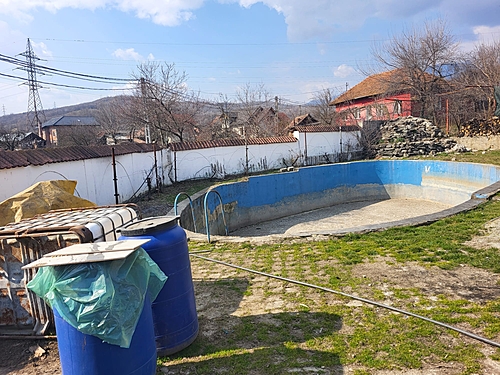 POZA 4