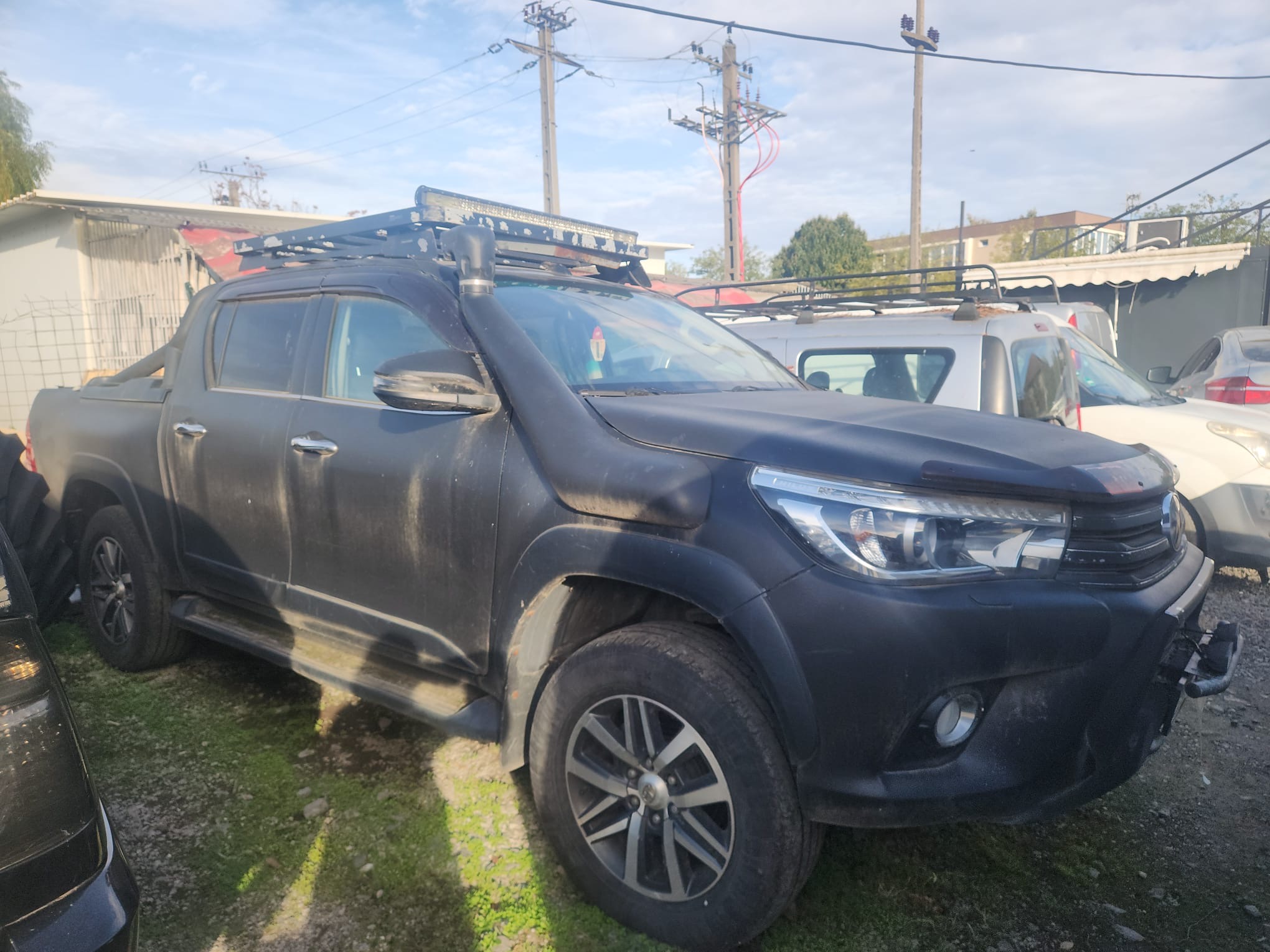 Autoturism Toyota Hilux