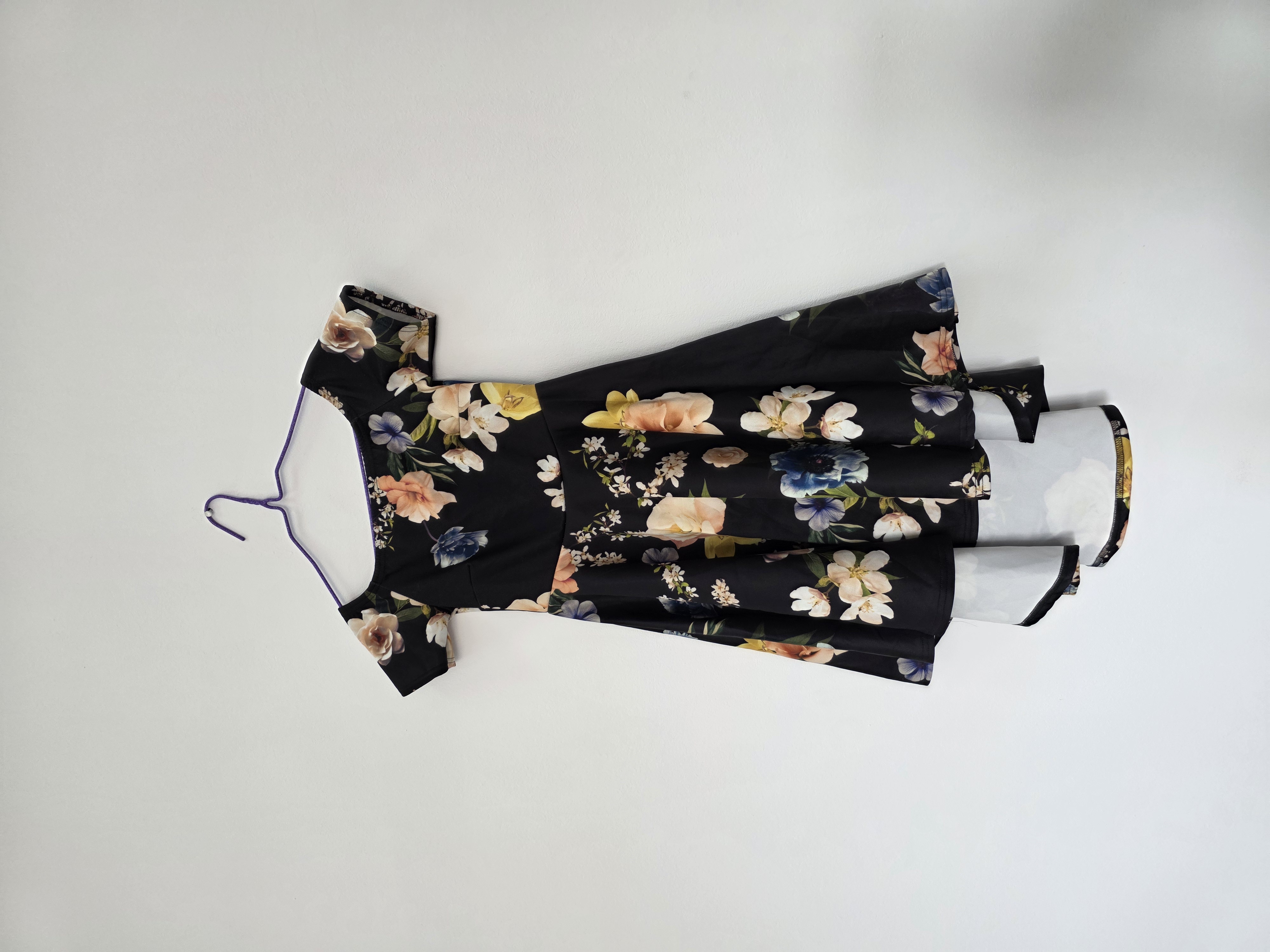 Rochii diferite, modele, marimi si culori