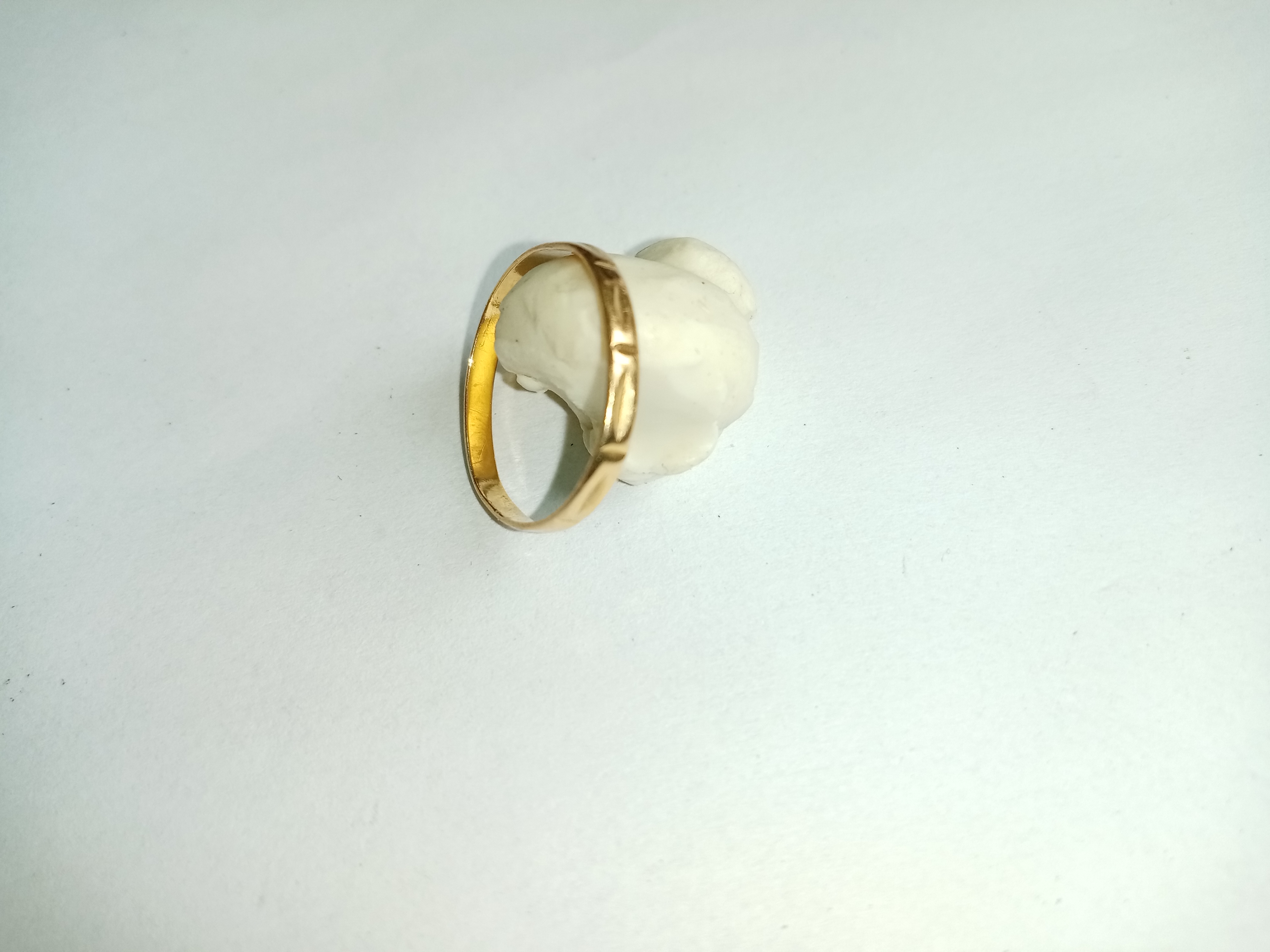 GROP NR. 1425 COMPUS DIN OBIECTE DIN METALE PRETIOASE DIN AUR SI ARGINT DIFERITE TITLURI 