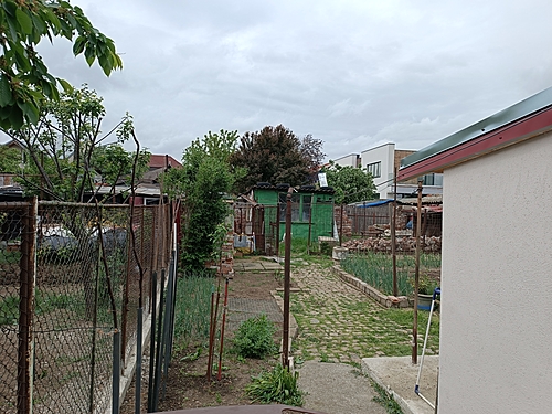 Teren si constructie demolabila