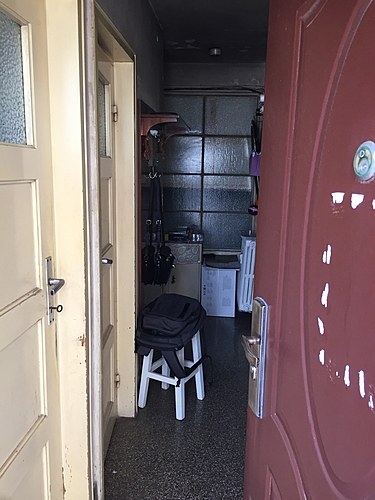 Usa de acces apartament