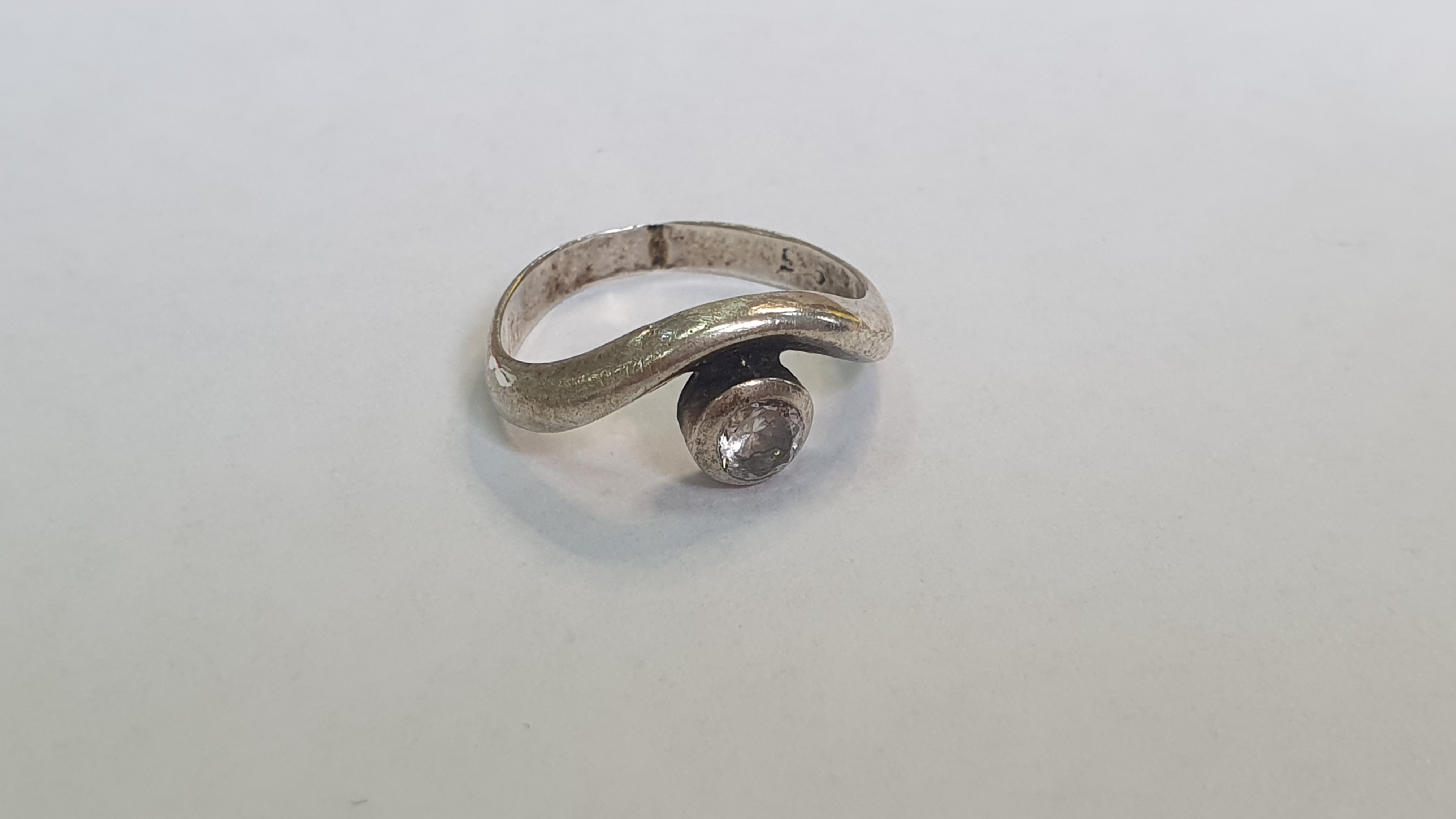 GROP NR. 1627 COMPUS DIN OBIECTE DIN METALE PRETIOASE DIN AUR SI ARGINT DIFERITE TITLURI 