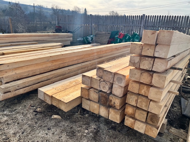 Grinzi molid si lobde industriale in cantitate de 32 mc