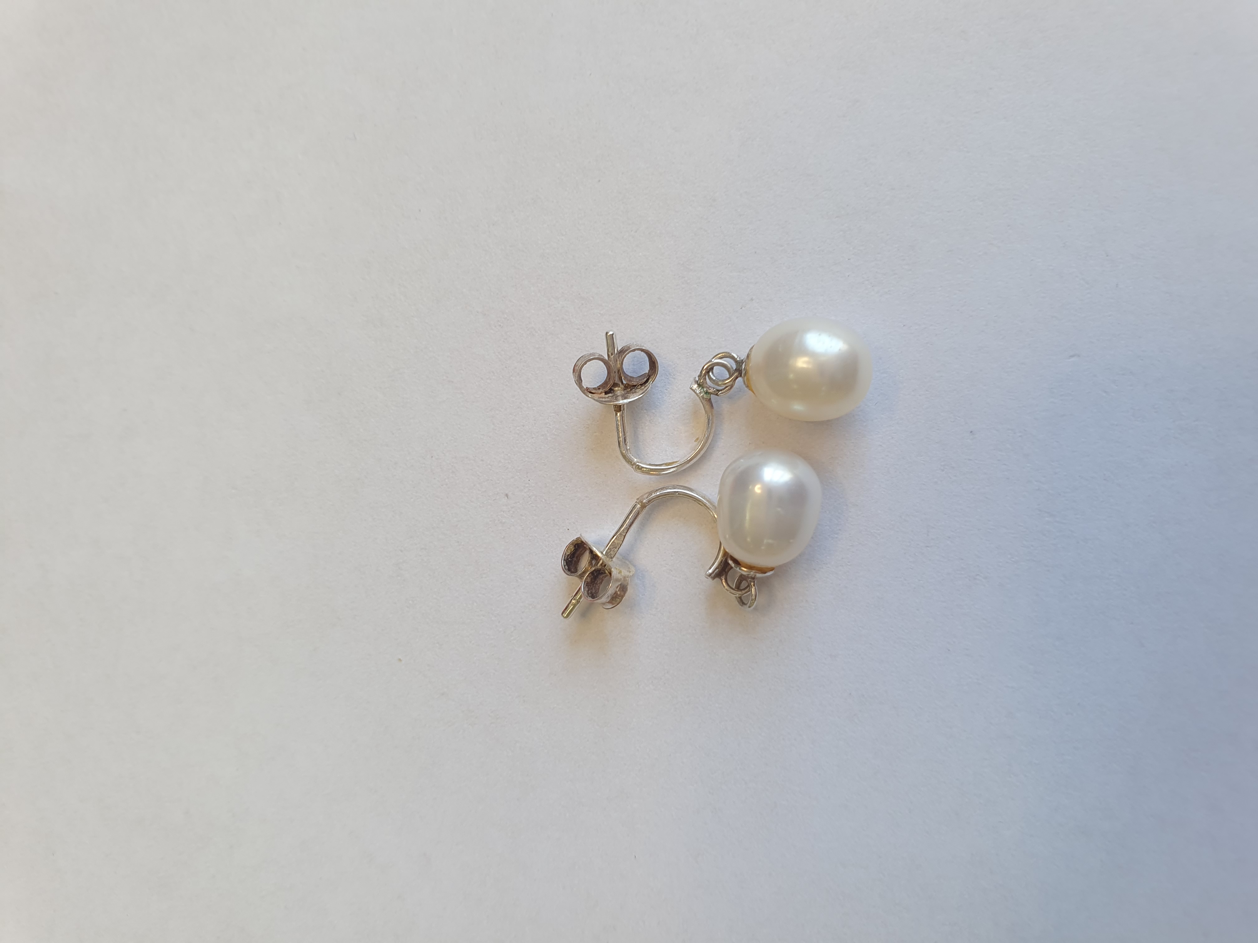 Bijuterii din argint de 925‰, - pret cuprins între   
23 lei/g - 25 lei/g - cantitate 139,62 g
Bijuterii din aur de 585‰, 750‰ - pret cuprins între            450 lei/g - 570 lei/g, cantitate 7,73 g