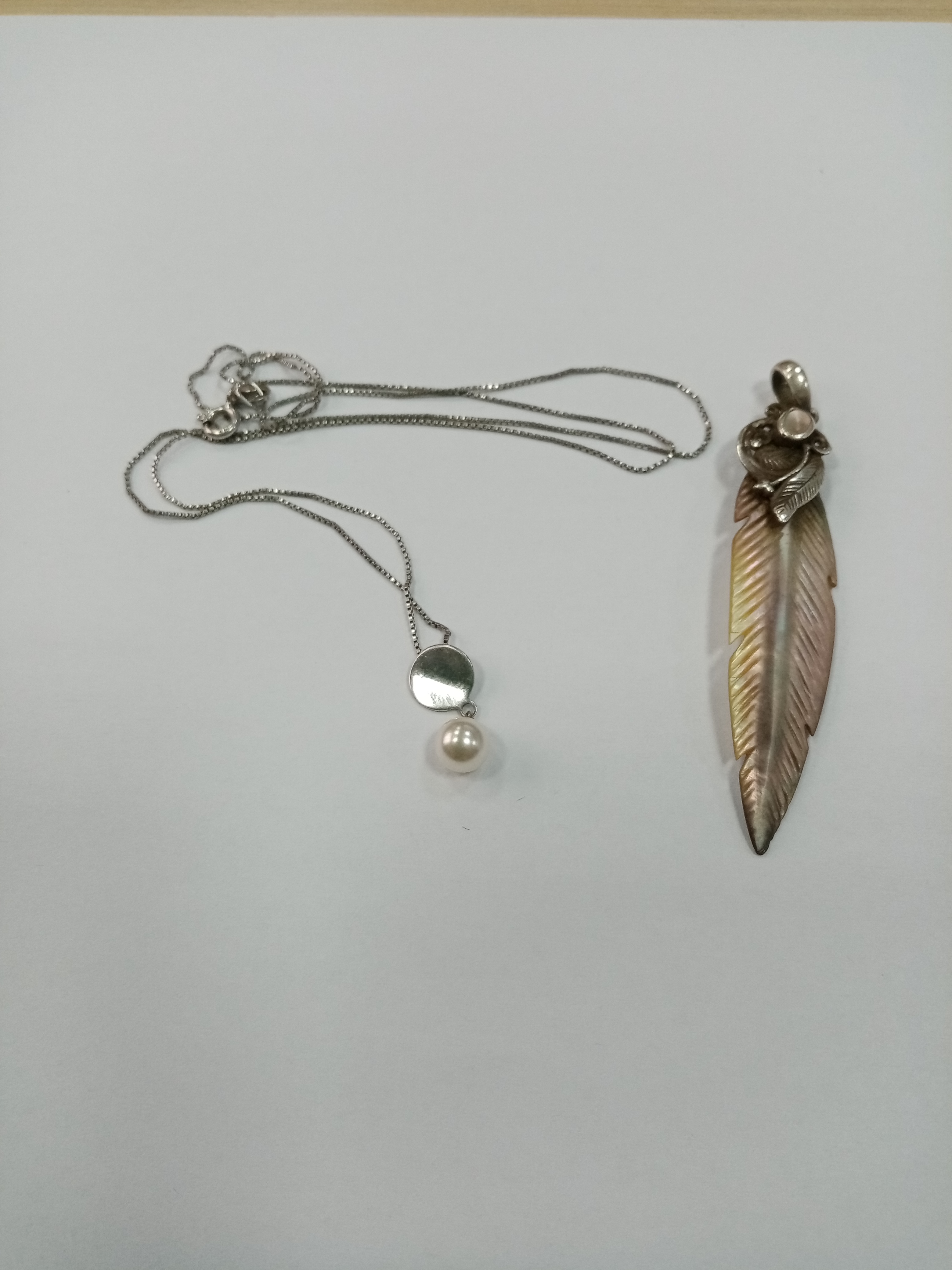 GROP NR. 1691 COMPUS DIN OBIECTE DIN METALE PRETIOASE DIFERITE TITLURI SI PIETRE PRETIOASE