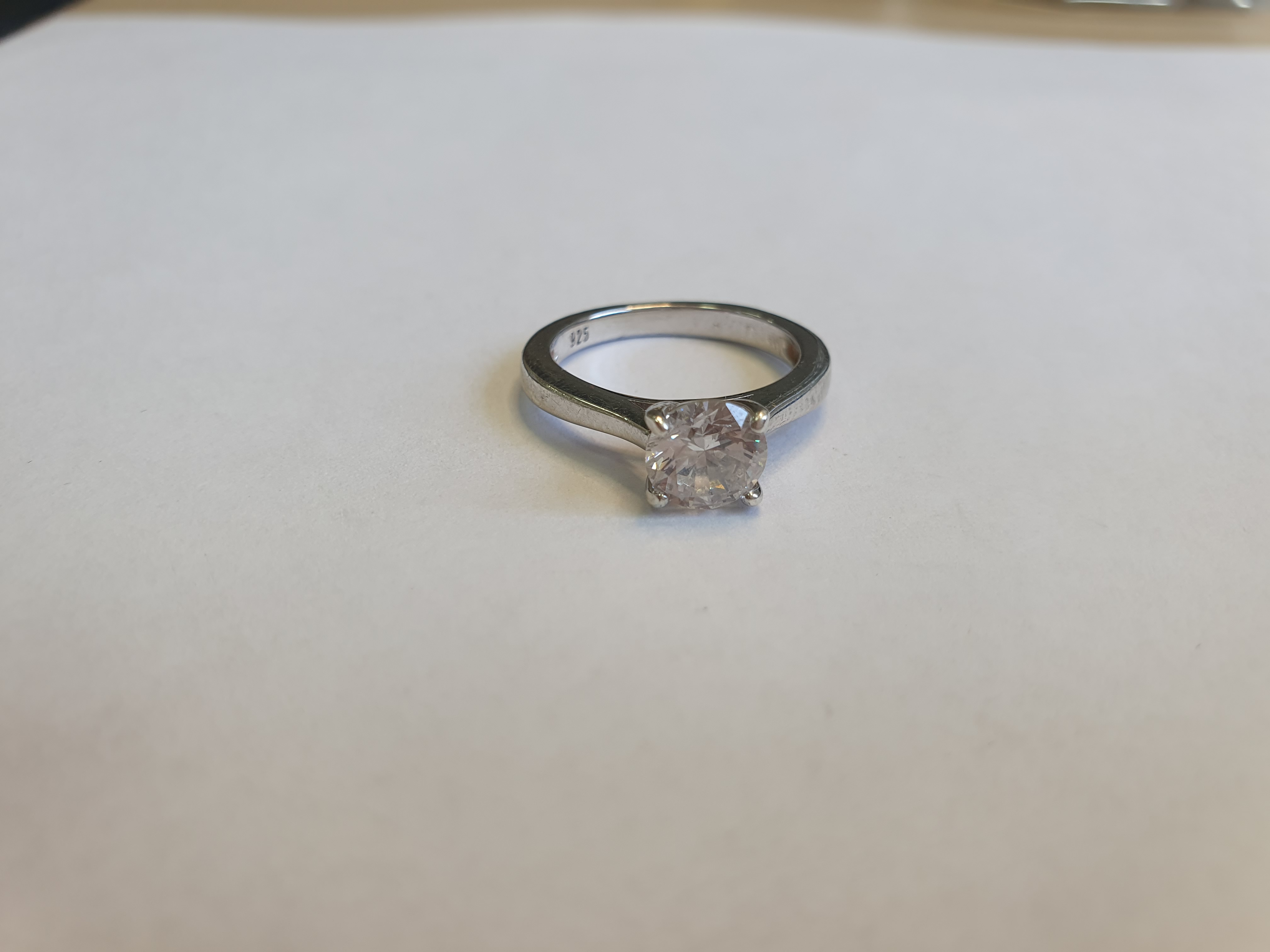 GROP NR. 1632 COMPUS DIN OBIECTE DIN METALE PRETIOASE DIN AUR SI ARGINT DIFERITE TITLURI 