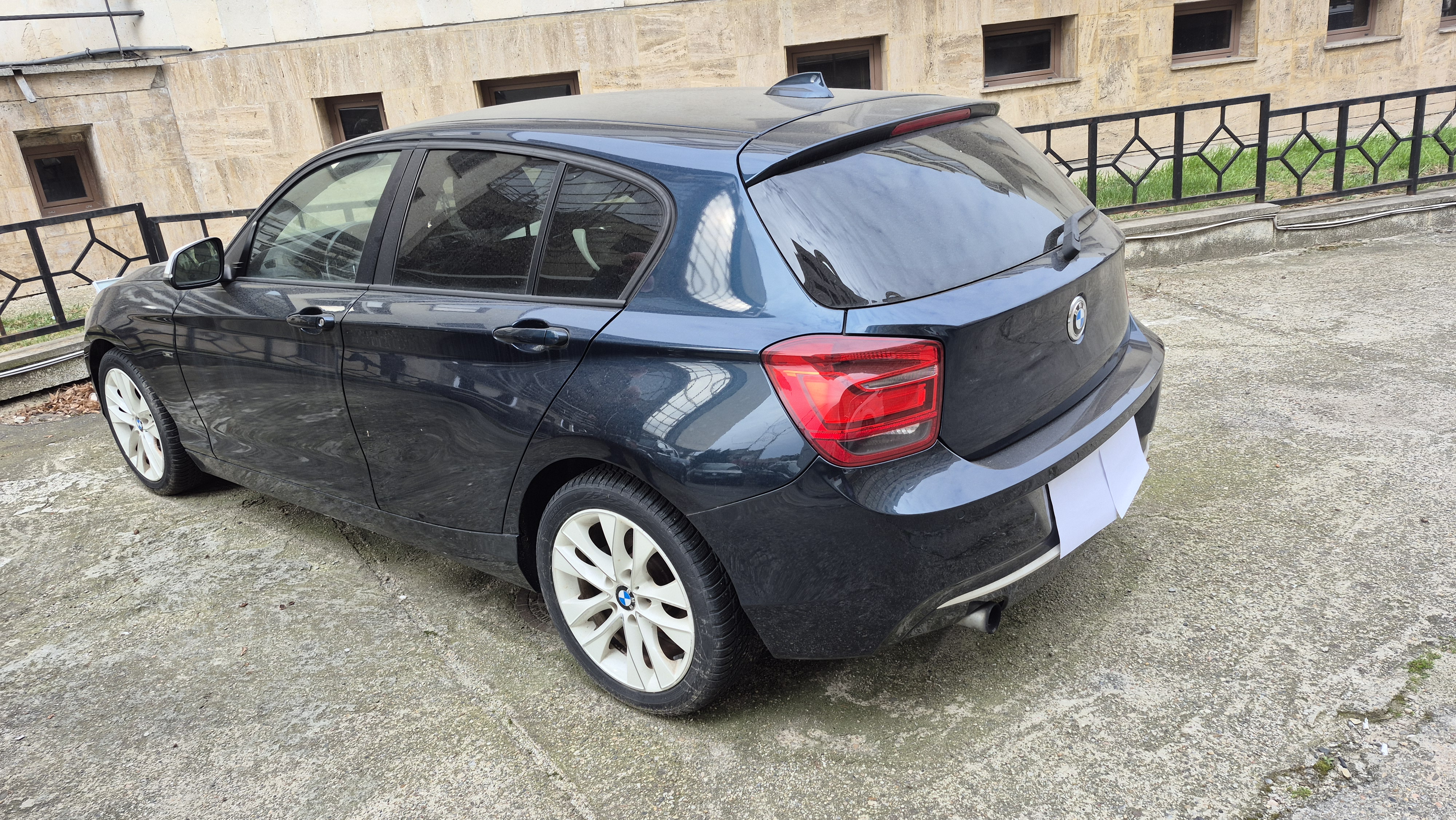 poza 4 profil lateral 1