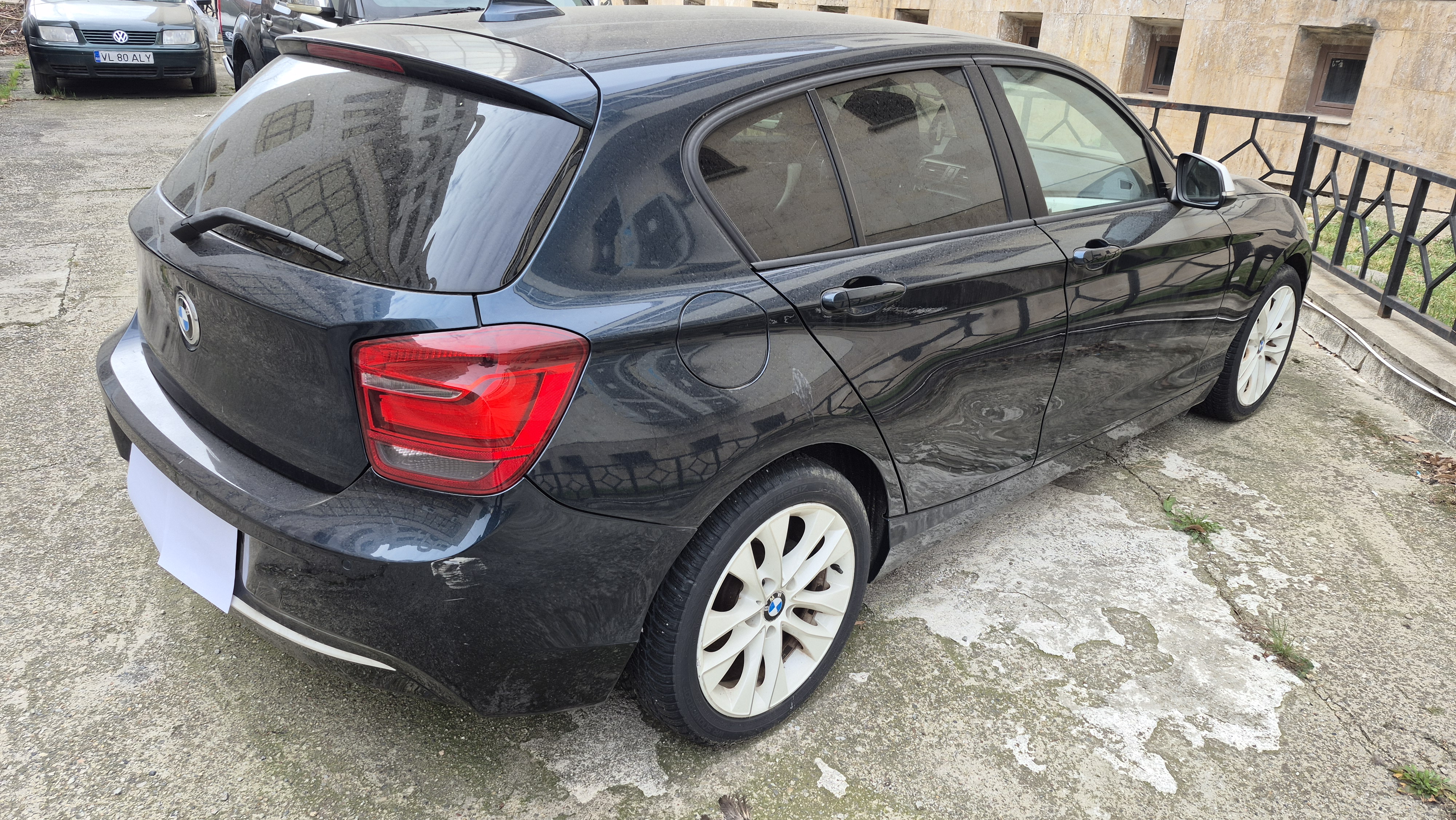 poza 3 profil lateral 