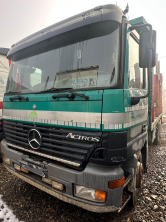 Autoutilitara Mercedes Benz Actros 2643, an fabricaţie 1998+macara hidraulică poz.in spate
