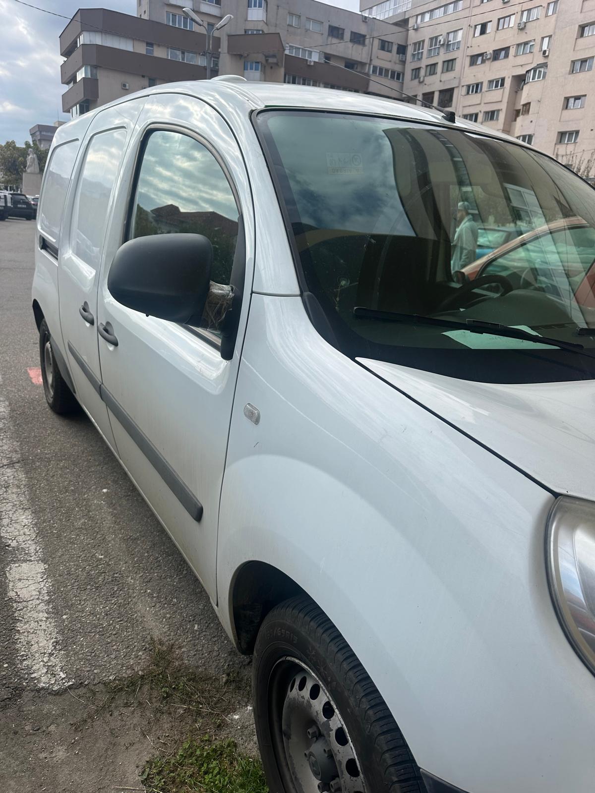 Autoutilitara N1 marca RENAULT model KANGOO culoare ALB