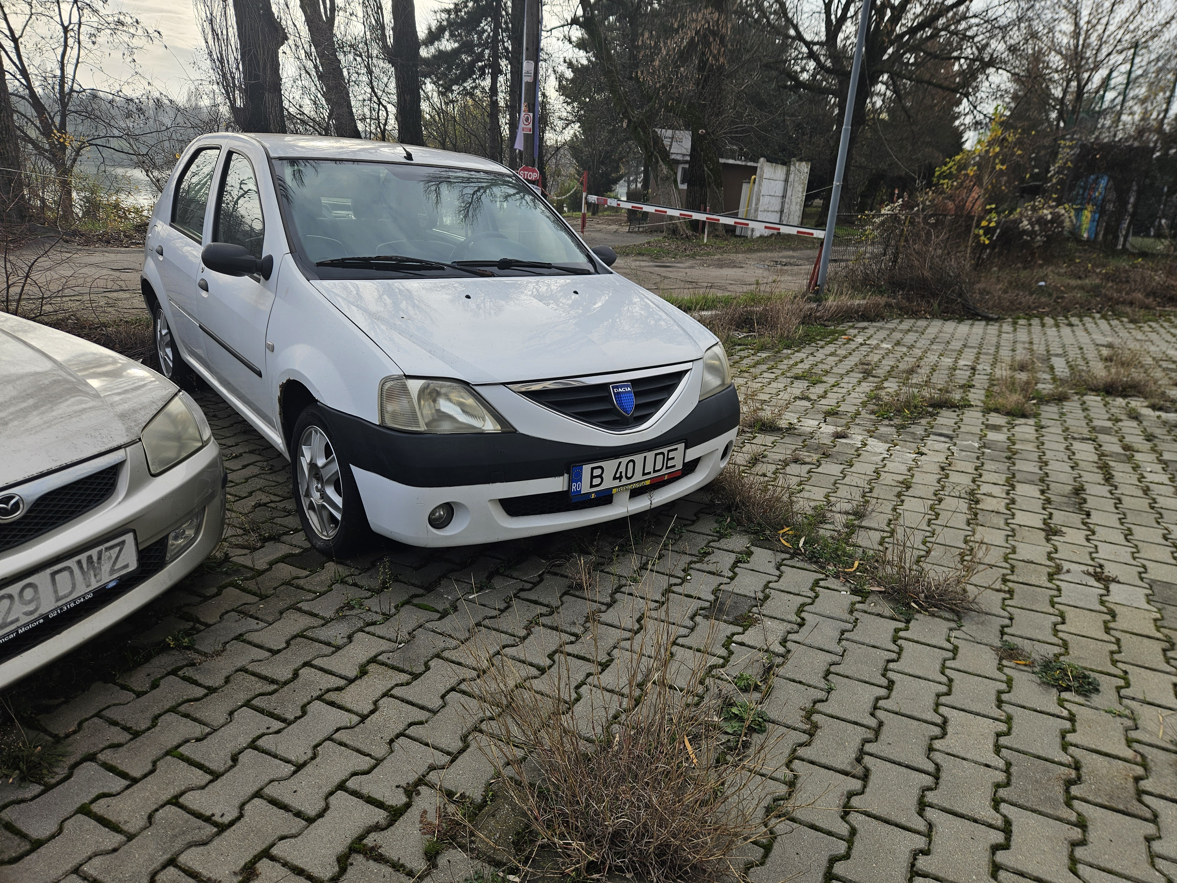 Dacia Logan,  B-40-LDE