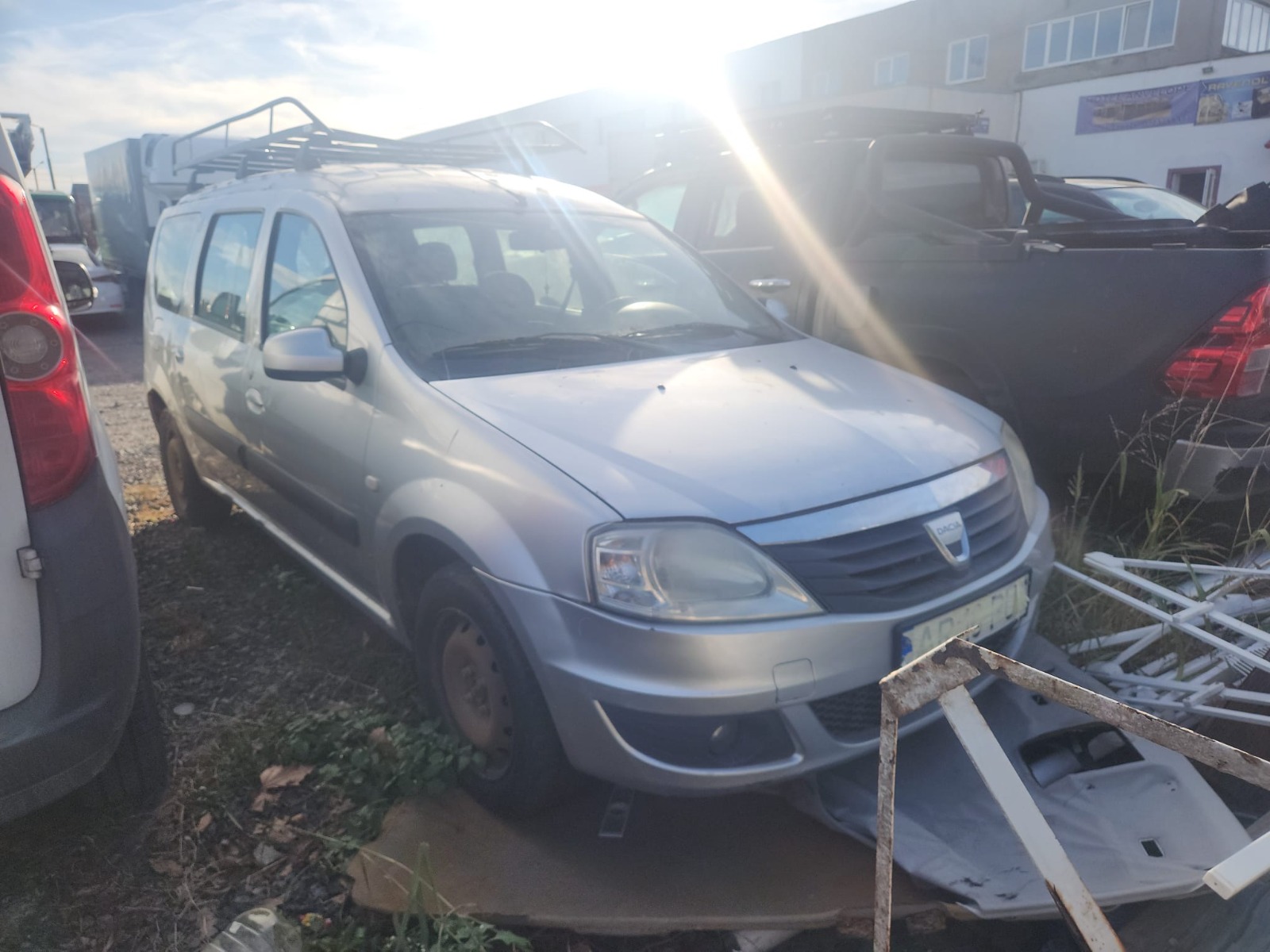 Autoturism Dacia Logan