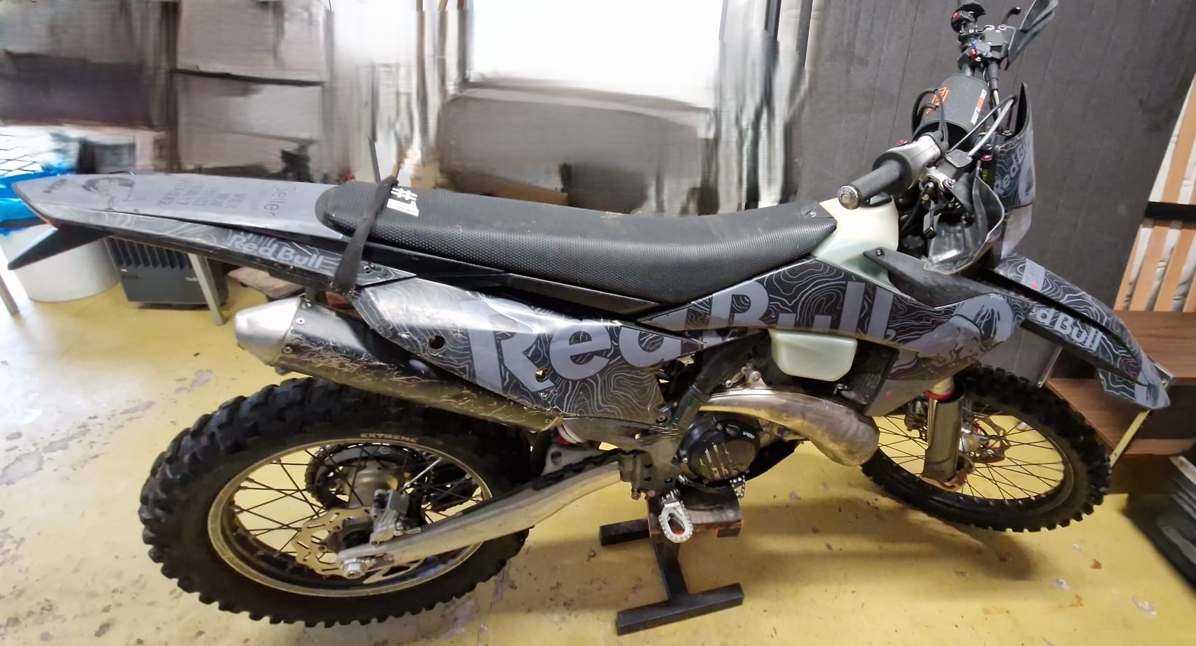 Motocicleta marca KTM model 300EXC TPI B