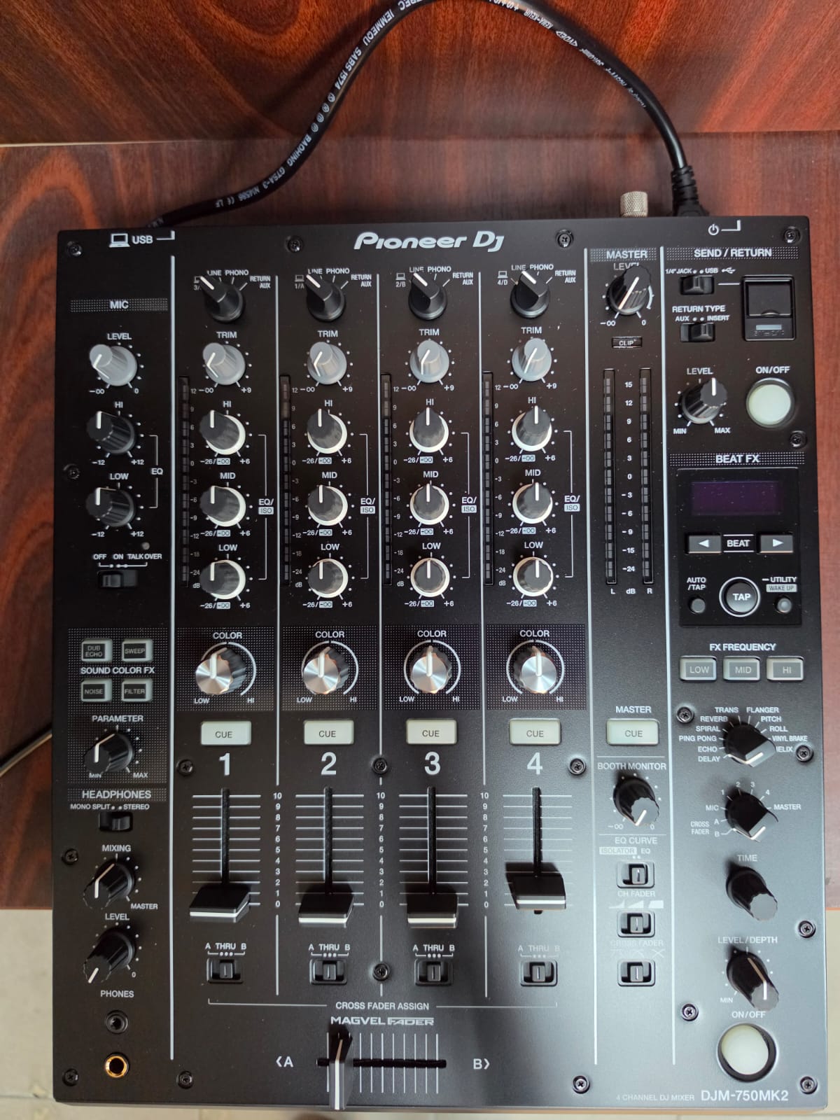 Mixer Pioneer DJ - DJM 750MK2