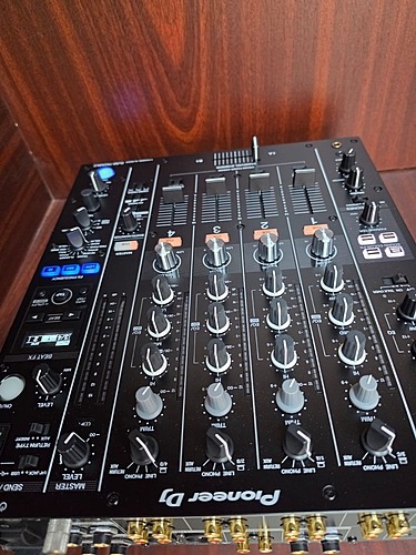 Mixer Pioneer DJ - DJM 750MK2