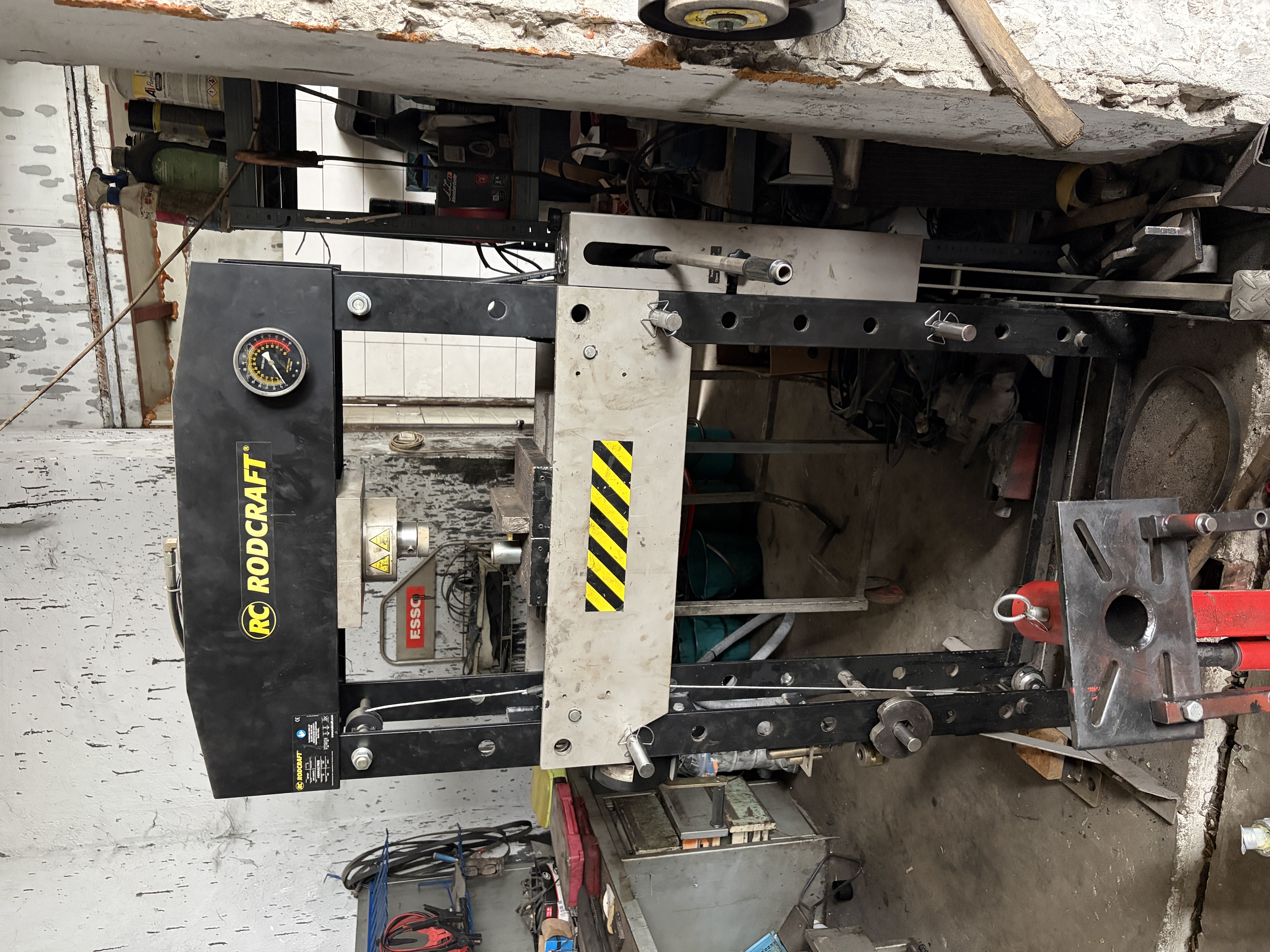 PRESA ATELIER 50T PICIOR MANA
