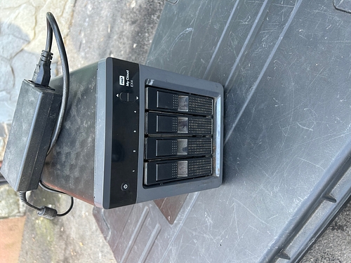 Hard Disk depozitare NETWORK ATTACH STORAGE