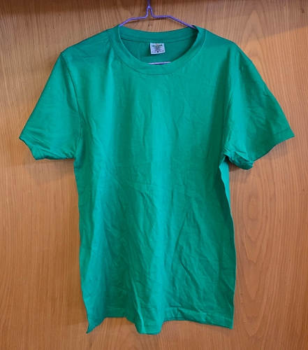 Tricou