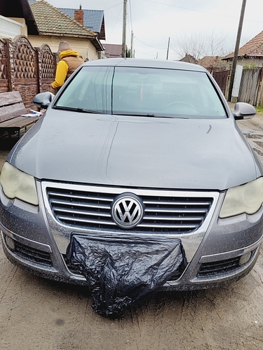 Autoturism Volkswagen Passat culoare Gri metalizat