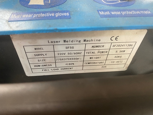 APARAT DE SUDURA CU LASER