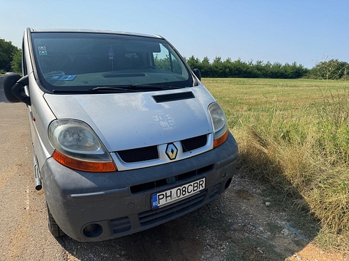 Autoturism furgon marca Renault model Trafic