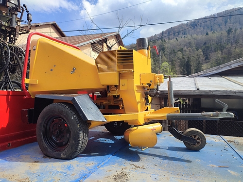 TOCATOR CRENGI marca HOCHBAU MASCHINE 100