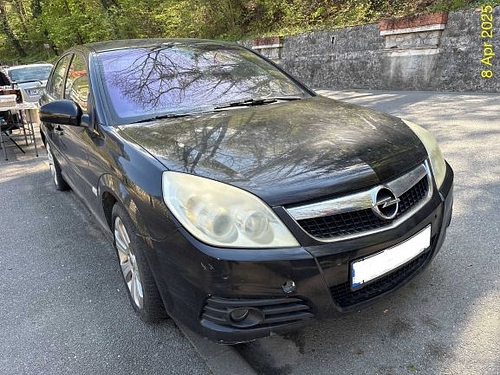 Autoturism marca Opel culoare Negru