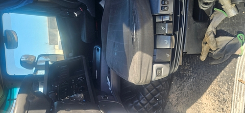 GL-33-EUG INTERIOR