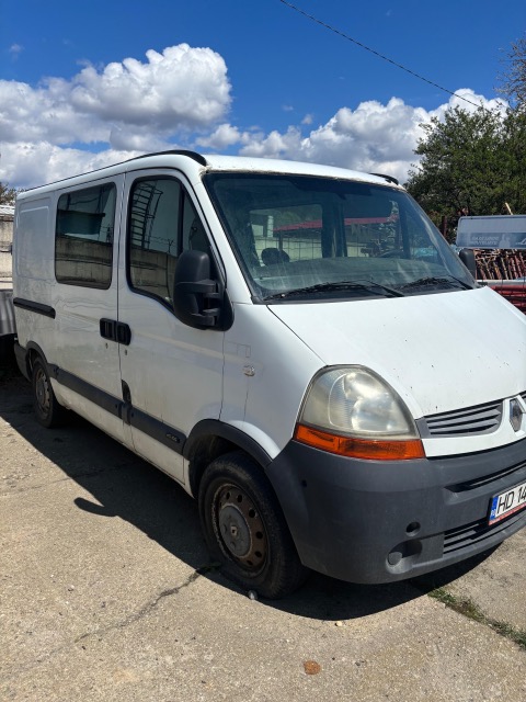 Autoturism marca Renault model Master culoare Alb