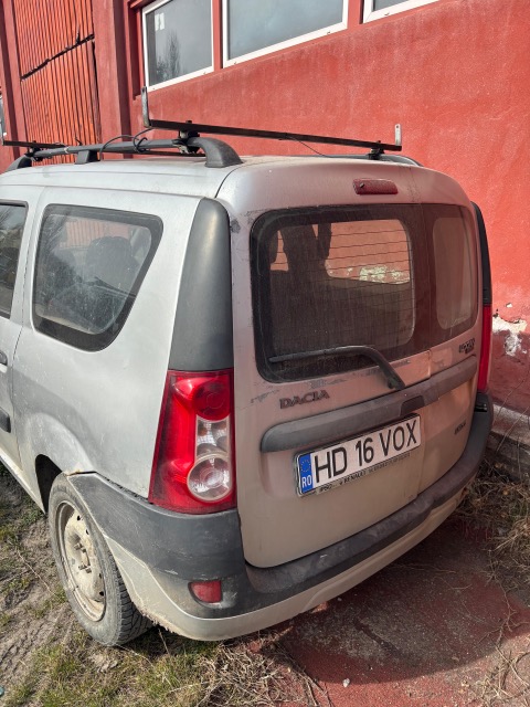 Autoturism marca Dacia model Logan MCV culoare Gri metalizat