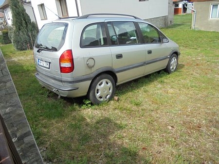 Autoturism cu utilizare multipla marca OPEL model ZAFIRA-A culoare Gri
