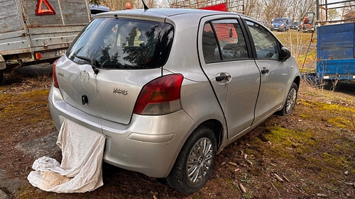 Yaris 5