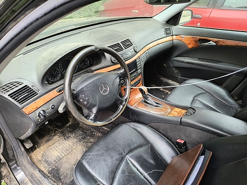 mercedes_interior