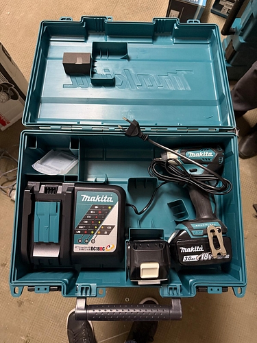 MAKITA DTW180RFE CHEIE CU IMPACT 18V 3AH 180NM 2 Bucata