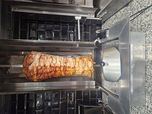 Aparat shaorma kebab pe gaz cu 4 arzătoare