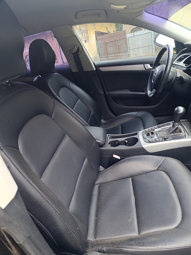 Autoturism marca Audi model A5 culoare Negru