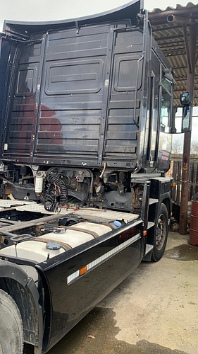 Autoutilitara N3 marca RENAULT model MAGNUM 460DXI 17GKA0