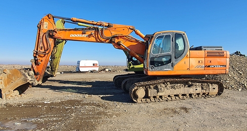 Excavator D0OSAN DX 225 NLC