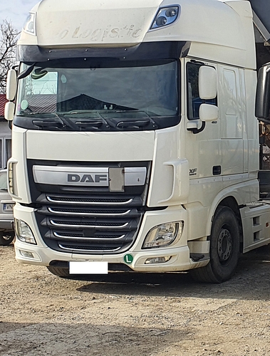 Autotractor marca DAF model 460FT