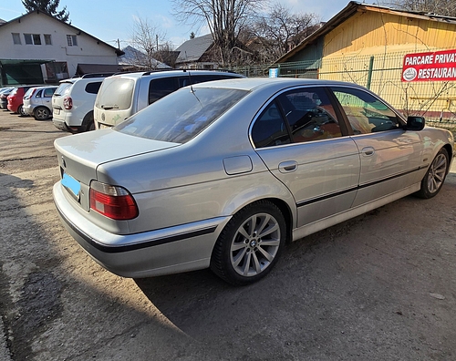 Autoturism marca BMW model 525D 5/D DL01 culoare Gri
