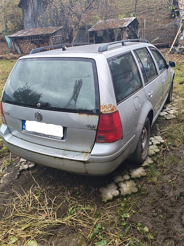 VOLKSWAGEN BORA  3