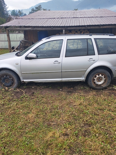 VOLKSWAGEN BORA  2