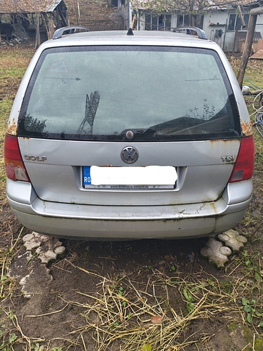 VOLKSWAGEN BORA  4