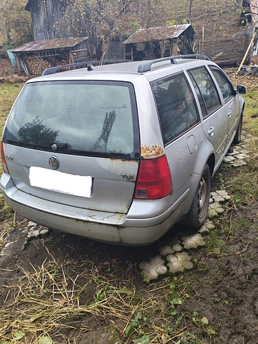 VOLKSWAGEN BORA  6