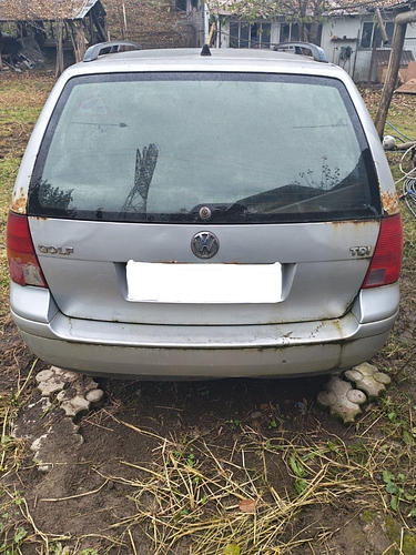 VOLKSWAGEN BORA  10