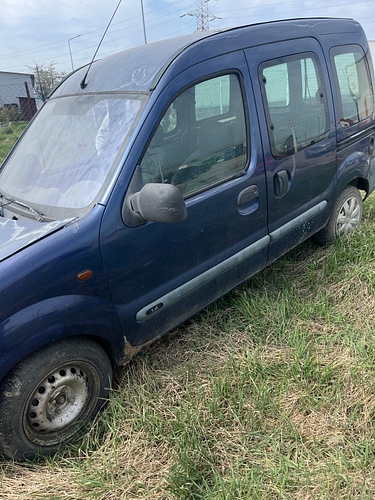 Autoturism marca RENAULT model KANGOO culoare albastru