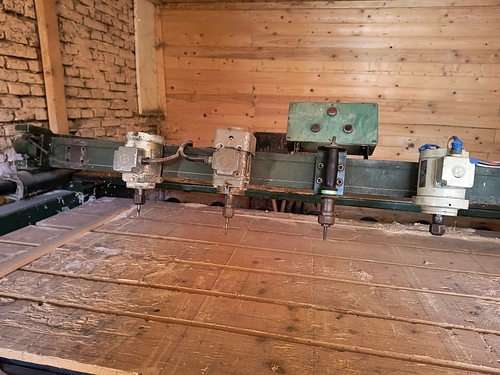 masina_de_copiat_sculptura_motoare