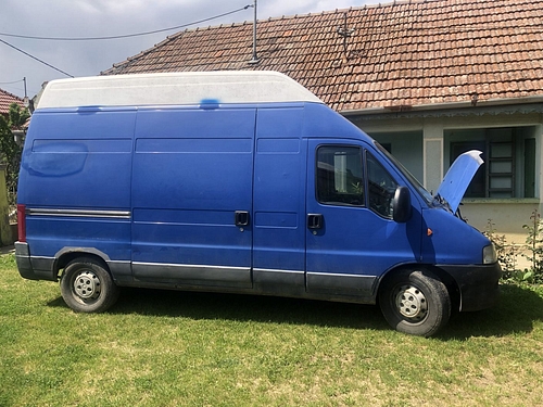 FURGON marca PEUGEOT model BOXER 2.8 HDI culoare Albastru